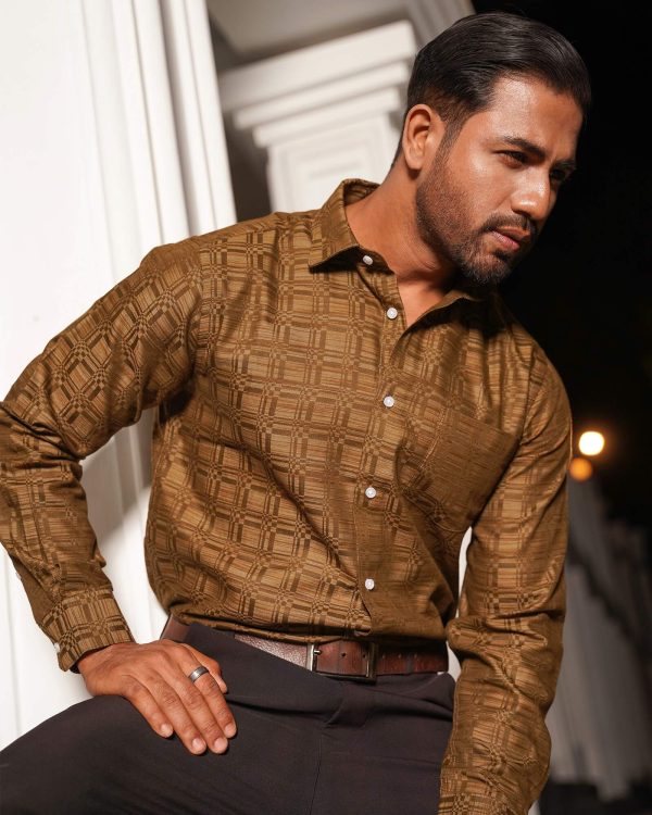 TESSILL Premium Casual Brown Geometric Self-Printed Shirt - Image 5